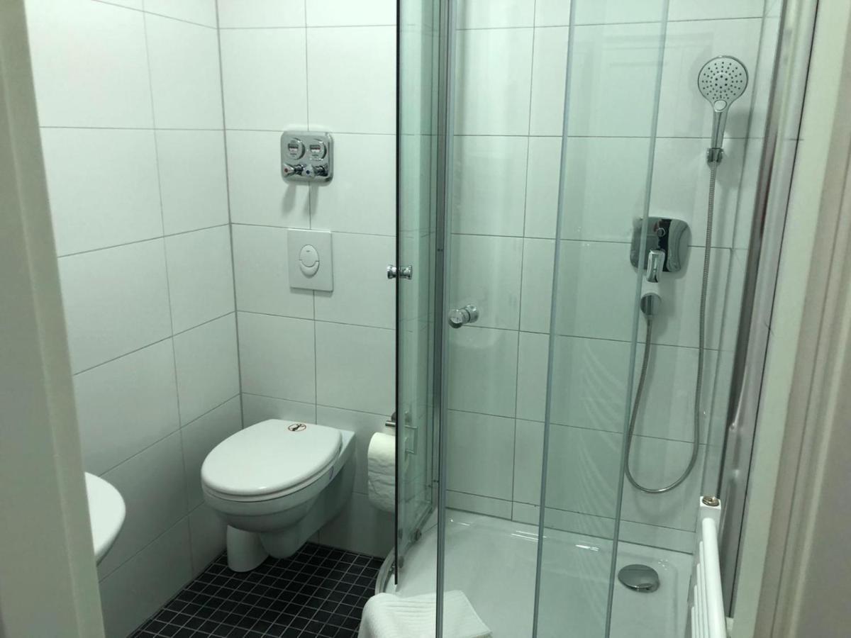 Apartments & Rooms Bad Soden باد سودن آم تاونوس المظهر الخارجي الصورة